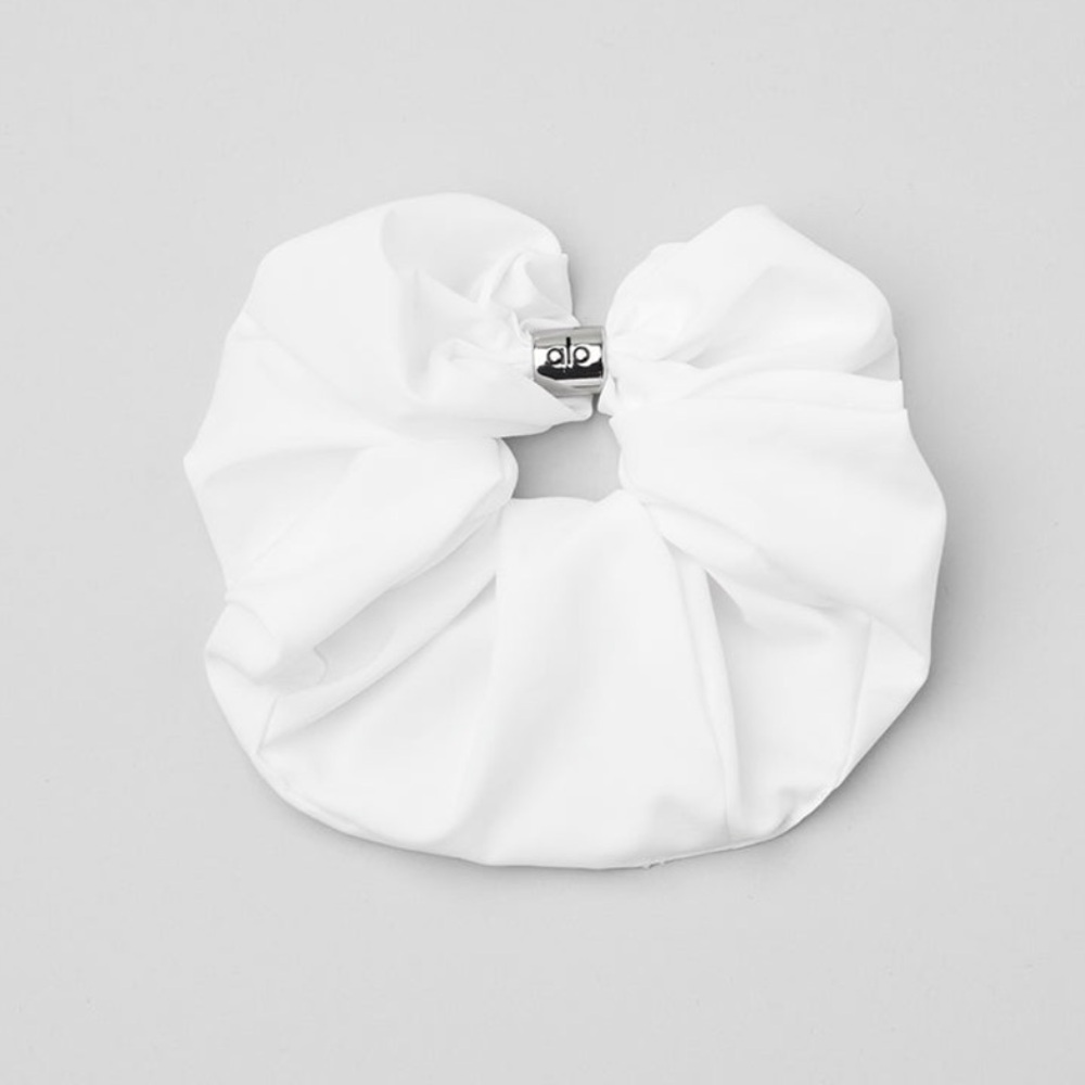ALO bead it oversized scrunchie